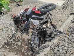 Pengendara Motor Tewas Tertabrak Kereta di Perlintasan Tanpa Palang Pintu Bulak Kapal Bekasi, Begini Kronologinya