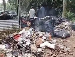 Warga Sumurbatu Bantargebang Protes Aktivitas Pembuangan Sampah Ilegal