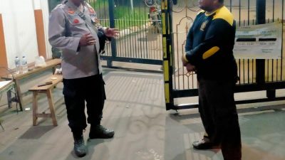 Bhabinkamtibmas Pejuang Aiptu Slamet Hadirkan Rasa Aman lewat Sapa Pos Siskamling