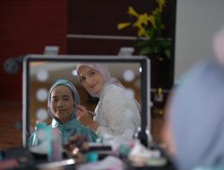 Bea Cukai Bekasi Semarakkan Hari Kartini Lewat Program Beauty Make Up Class