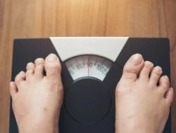 5 Rutinitas Malam Sederhana yang Membantu Turunkan Berat Badan Lebih Efektif