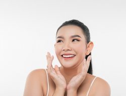 Para Wanita Harus Tahu, Ini Tips Mencerahkan Kulit Secara Alami yang Sehat dan Aman