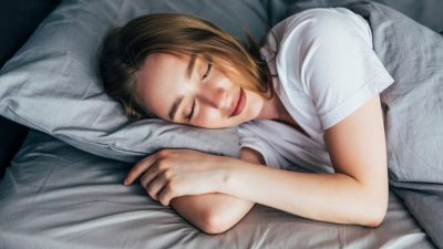 Alami Insomnia? Berikut Cara Tidur Cepat Hanya dalam 1 Menit