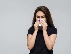 6 Cara Mengatasi Hidung Tersumbat Secara Alami, Mudah dan Efektif