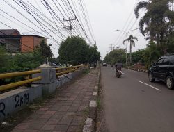 Pemkot Bekasi Tata Jaringan Kabel Optik Semrawut di Jalan