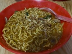 Mie Bangladesh Warkop Agem Medan Cabang Buana Jatibening Pedesnya Puoll, Cobain Yuk