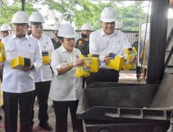 983 Kg Pakan Burung Mengandung Biji Ganja Dimusnahkan