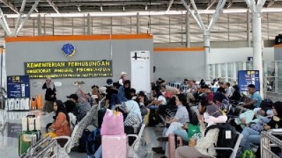 Jelang Waisak 2025, Lonjakan Penumpang Kereta Api, Stasiun Bekasi Catatkan 3.691 Keberangkatan
