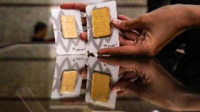 Harga Emas Jumat 5 Desember 2025, Galeri24 dan UBS Anjlok, Antam Naik Tipis