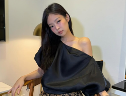 Jennie BLACKPINK Donasikan 100 Juta Won untuk Pendidikan Kedokteran di Korea Selatan