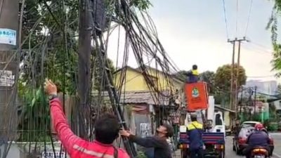 Kabel Optik di 15 Titik Ruas Jalan Kota Bekasi Masuk Bawah Tanah