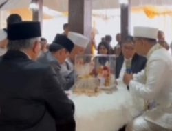 Mantan Wali Kota Bekasi Rahmat Effendi Hadir jadi Wali Nikah Putrinya