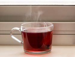Tampak Sehat, Ternyata Bahaya: Ini Alasan Hindari Minum Teh Setelah Makan