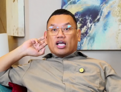 Pipa Hingga Kloset Dijarah Habis! Uya Kuya Curhat Pilu Trauma Rumah Hancur Akibat Hoaks