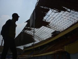 Stadion Wibawa Mukti Diperbaiki Kementerian PU