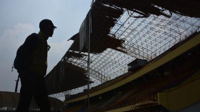 Stadion Wibawa Mukti Diperbaiki Kementerian PU