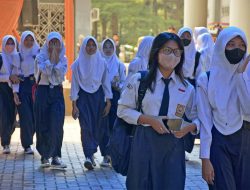 Bupati Bekasi Minta Kades Ikut Awasi Penerapan Aturan Jam Malam Pelajar