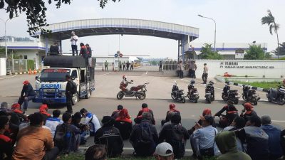 Demo Berlarut-larut, Aliansi Buruh Bekasi Melawan Desak PT YMMA Batalkan PHK Dua Pekerja