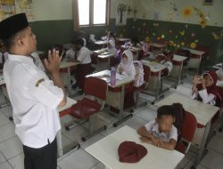 Implementasi SD-SMP Negeri dan Swasta Gratis di Bekasi Tak Bisa Terwujud dalam Waktu Dekat