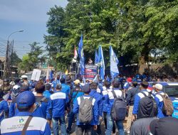 Serikat Pekerja di Bekasi Protes PHK Sepihak 24 Karyawan