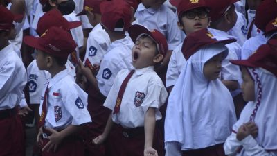 Jam Masuk Sekolah di Jabar Ditetapkan 06.30 WIB, Dedi Mulyadi: Orangtua Bisa Berangkat Bareng Anak