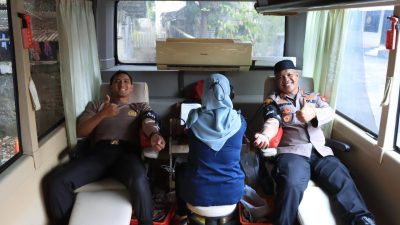 Sambut Hari Bhayangkara, Polsek Bekasi Barat Gelar Donor Darah