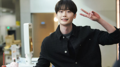 Lee Jong Suk Ungkap Alasan Tolak Genre Sejarah dalam Karier Aktingnya