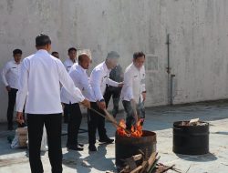 Barang Sitaan Narapidana Bekasi Dimusnahkan