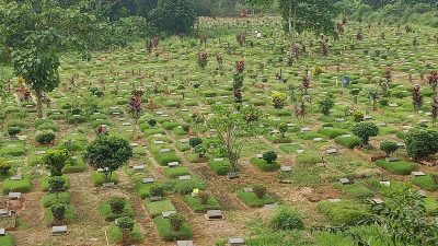 Tempat Pemakaman Umum Jatisari Butuh Penurapan Kali Cikeas