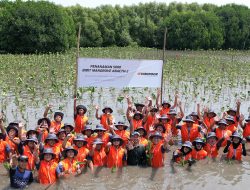 Atasi Ancaman Abrasi, Hankook Tanam 5.000 Mangrove di Muaragembong