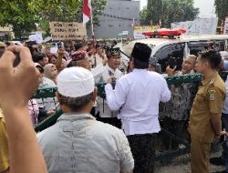 Warga Jatimulya Tolak Rencana Peletakan Batu Pertama Pembangunan Kantor Kelurahan