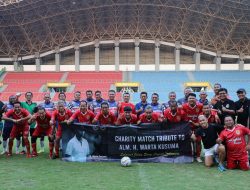 Laga Amal untuk Legenda Timnas Indonesia Mendiang Warta Kusuma Kumpulkan Donasi Lebih dari Rp50 Juta   