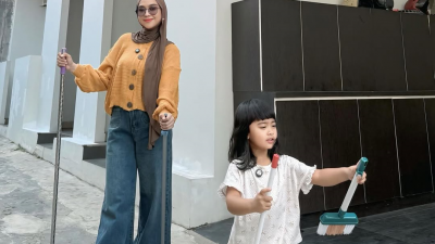 Moana Jadi ‘Ibu Kos Termuda’, Ria Ricis Serahkan Usaha Kos 8 Pintu ke Putrinya