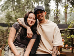 Pindah Agama Bukan karena Fandy Christian, Dahlia Poland Ungkap Alasan Sebenarnya