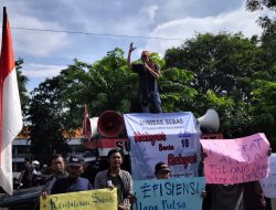 Aliansi Rakyat Miskin Geruduk DPRD Kota Bekasi, Soroti Tunjangan Perumahan