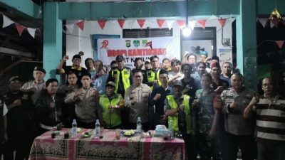 Ngopi Sat Kamling, Cara Polsek Medansatria Dekatkan Diri dengan Warga