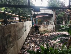 Tumpukan Sampah Kembali Cemari Aliran Kali Alam Medansatria