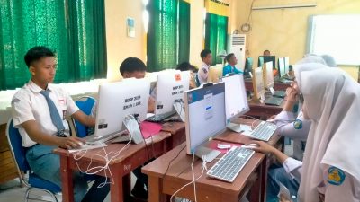 Siswa Bekasi Jalani Gladi Bersih Tes Kemampuan Akademik