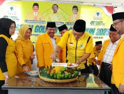 Golkar Bekasi Peringati HUT ke-61 dengan Ziarah dan Santunan