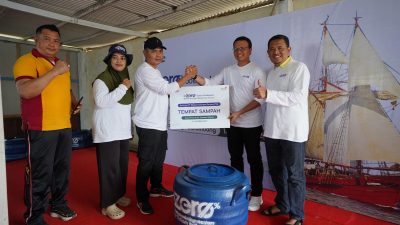Telkom Kumpulkan 1,4 Ton Sampah dalam Kegiatan Aksi Bersih Pantai