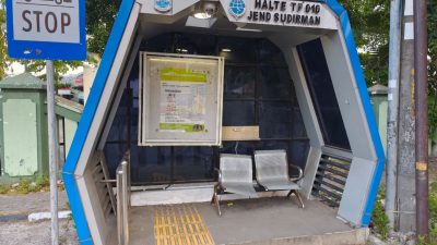 Dishub Kota Bekasi Siapkan Anggaran Perbaikan Halte Bus Rusak 2026