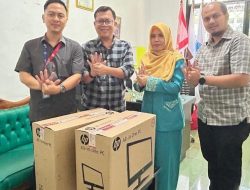 GM Telkom Witel Bekasi-Karawang Serahkan Dua  Unit Komputer ke SMK Vinama II, Dorong Digitalisasi Pembelajaran Sekolah