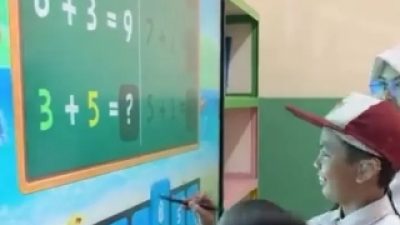 Presiden Prabowo Bakal Luncurkan Smartboard di SMPN 4 Bekasi Pekan Depan