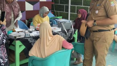 Baru Sepekan Menjabat Lurah Jatimurni, Adhie Turun Langsung Sambangi Warga