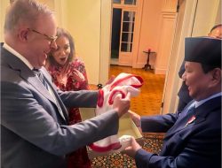 Prabowo Beri Hadiah Balik untuk Toto Anjing Kesayangan PM Albanese: Kaos Merah Putih dan Tali