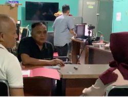 Warga Jatisari Bisa Urus Administrasi di Jumat Malam