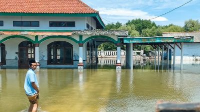 Pemkab Bekasi Tidak Berdaya Atasi Banjir Rob di Muaragembong