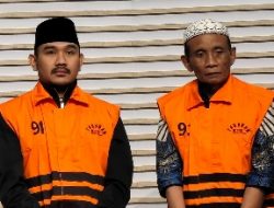 Bupati Bekasi Nonaktif Ade Kuswara Kunang dan Ayahnya Didakwa Terima Suap Rp12,4 Miliar