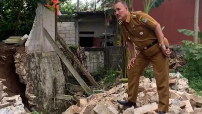 Turap Ambruk di Permata Legenda Mustikajaya, Perbaikan Permanen Diusulkan 2026