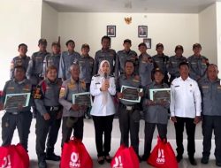 Puluhan Anggota Linmas Bekasi Jaya “Gantung Pentungan”